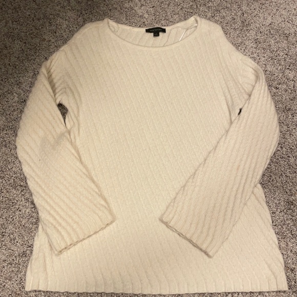 Ann Taylor Cream Sweater - Picture 1 of 4